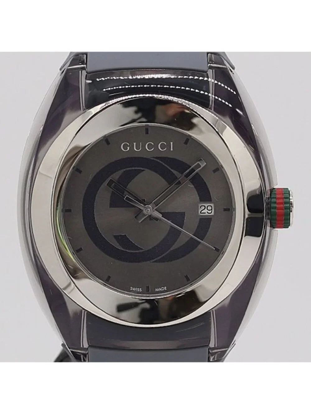 Gucci 137.1 Silver Dial Date Watch